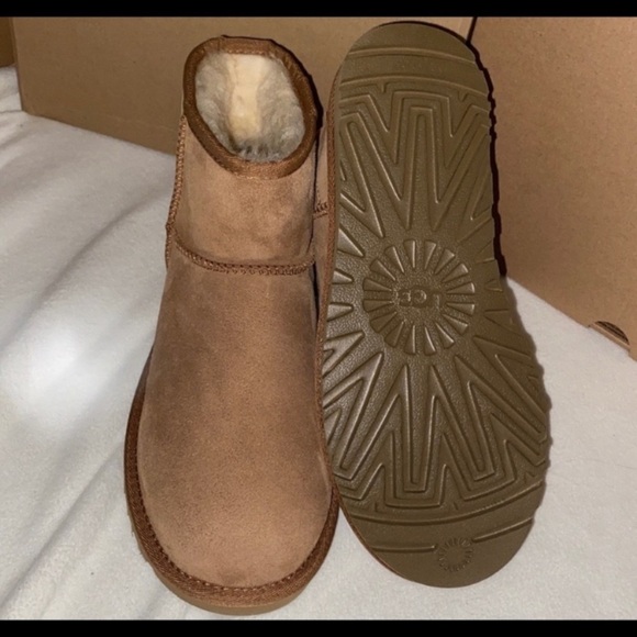 UGG CLASSIC MINI - Picture 4 of 4